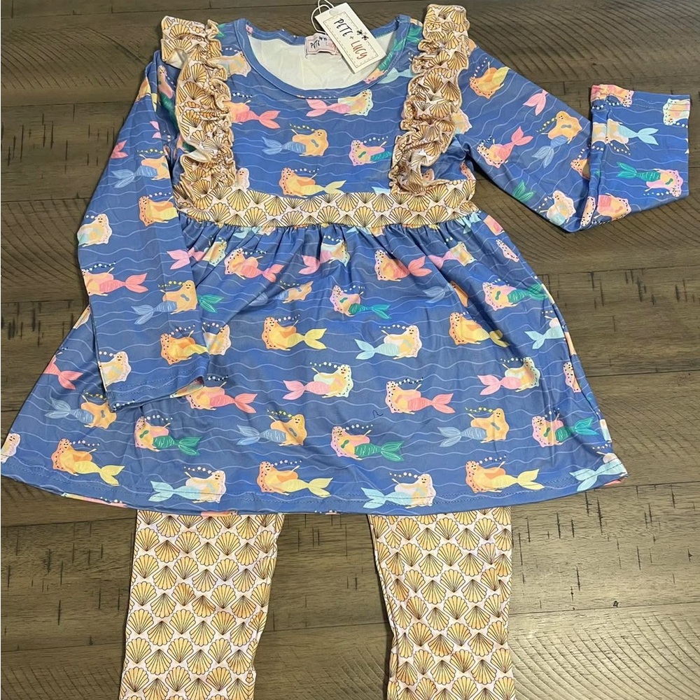 Charming Mermaid/Shell Print Girls 2pc  Set